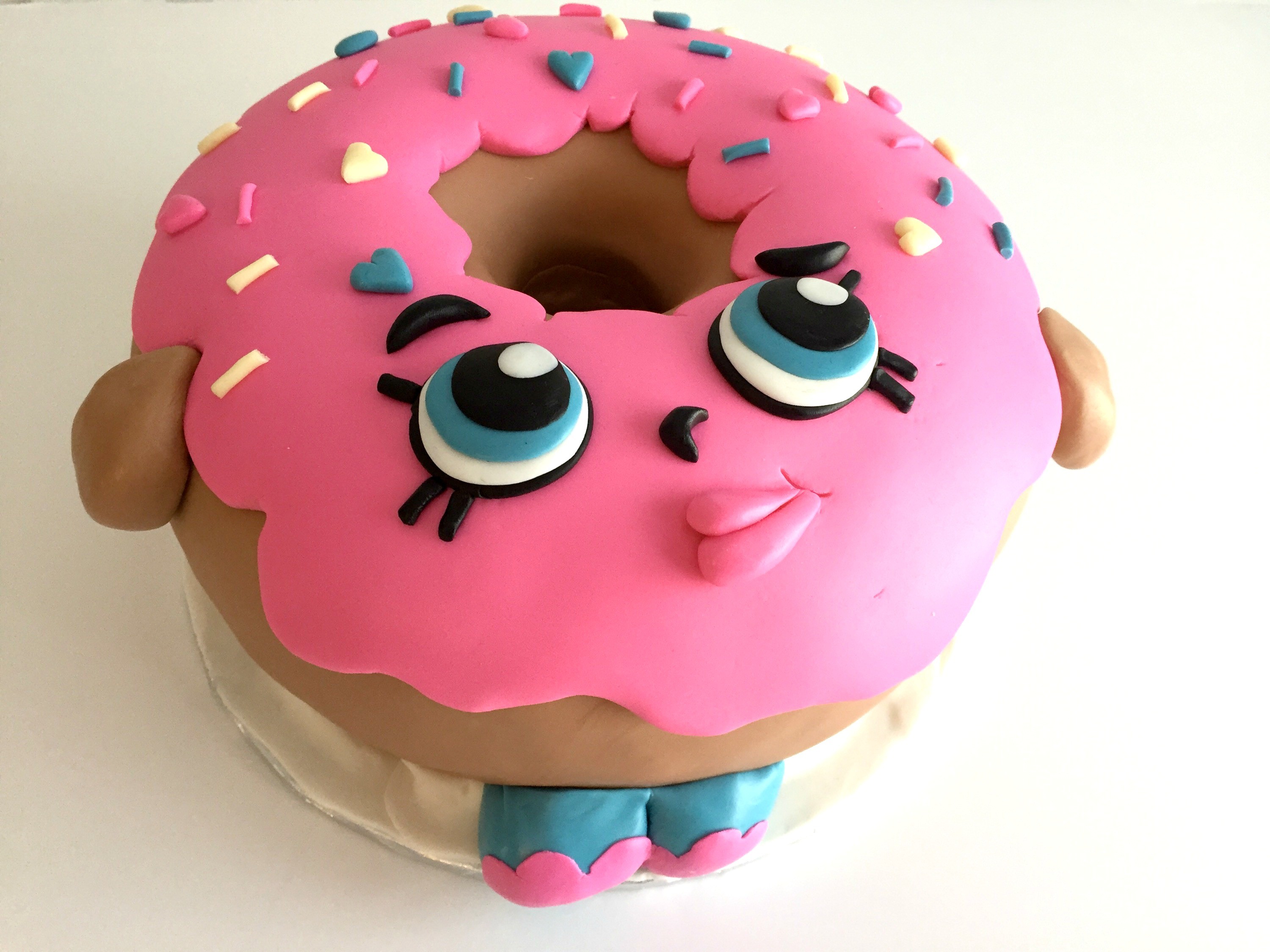 10 Adorable Shopkins Cakes That Will Wow Your Guests Pretty My Party Design A Birthday Cake Online For Free