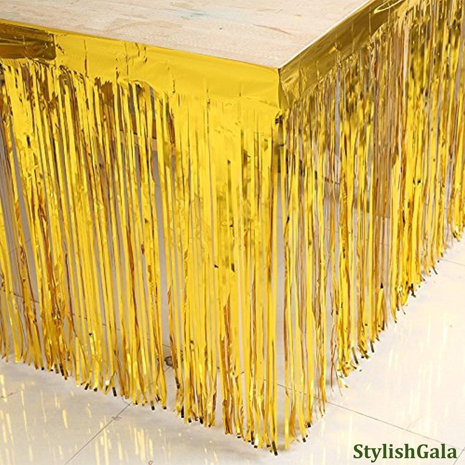 INSTOCK FREE POSTAGE Metallic Gold Tinsel Curtain Garland Party Foil Streamers