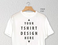 Free Plain White Realistic T Shirt Mockup PSD On