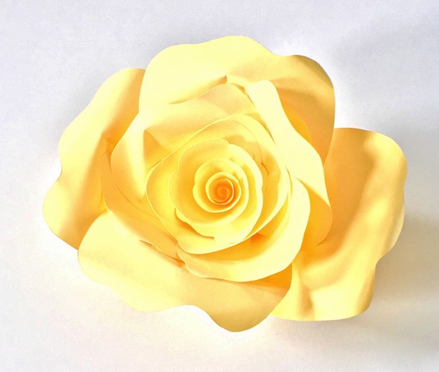 HOW TO MAKE DIY PAPER ROSES WITH FREE PRINTABLE TEMPLATE Free Rose Paper Flower Template